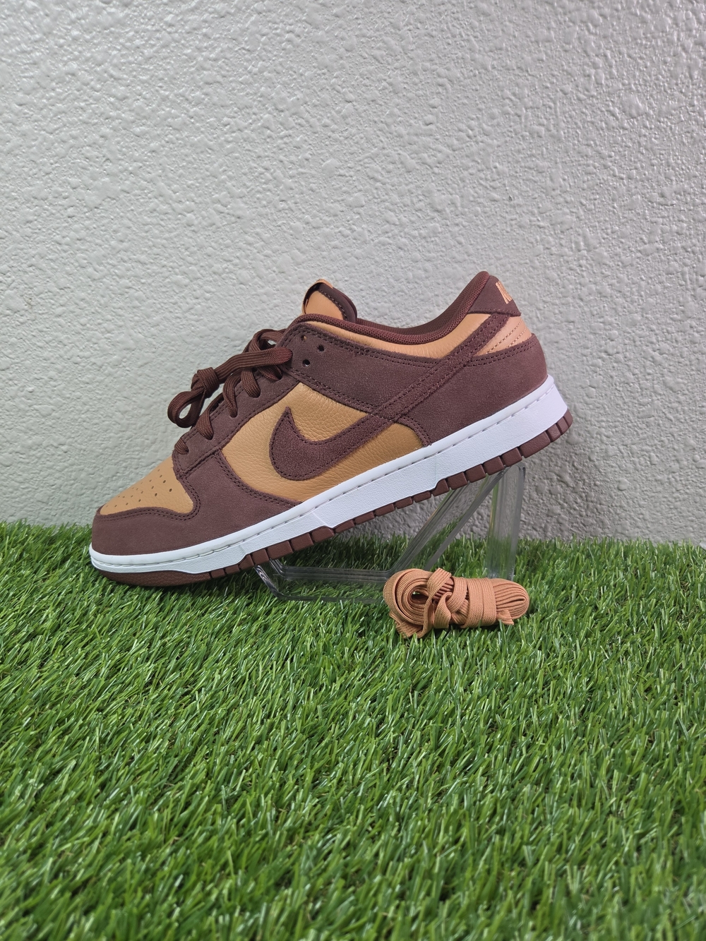 Nike Dunk Low Retro SE Amber Brown Suede Men  Size 10.5 FQ8249-200